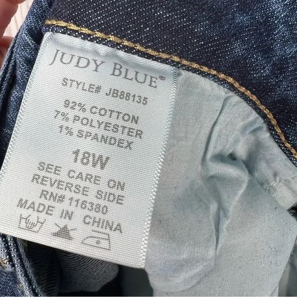Judy Blue Relaxed Fit Distressed Size 18 Plus Size Denim Jeans 18W Stretch Crop - Picture 8 of 11